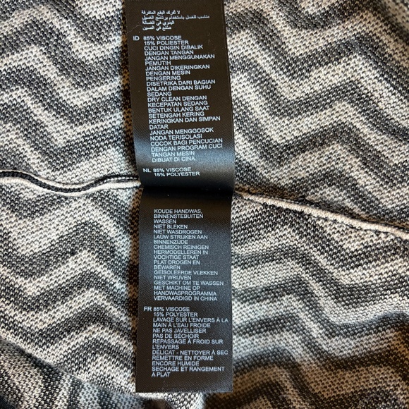 Reiss Mali Zig-Zag Sweater V-Neck Wavy Zebra Knit Pullover Black & Cream | Sz L - Picture 12 of 16